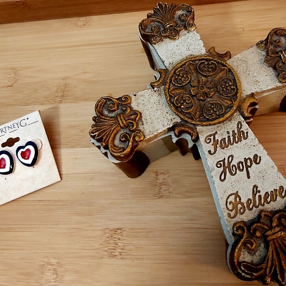 Earrings - Picture 4 of 4